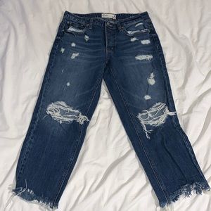 Cropped Distressed Boyfriend Jeans